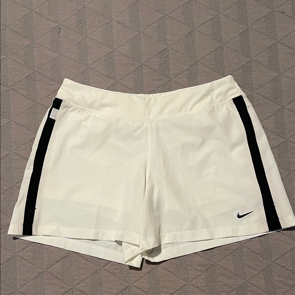 Nike DRI-FIT Women’s Tennis Shorts, Small